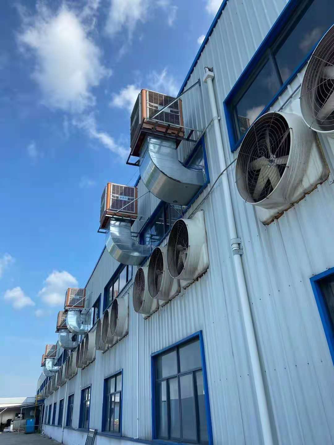 悶熱空氣不流通的倉(cāng)庫(kù)怎么通風(fēng)降溫？看看湖北廠房通風(fēng)降溫的方案